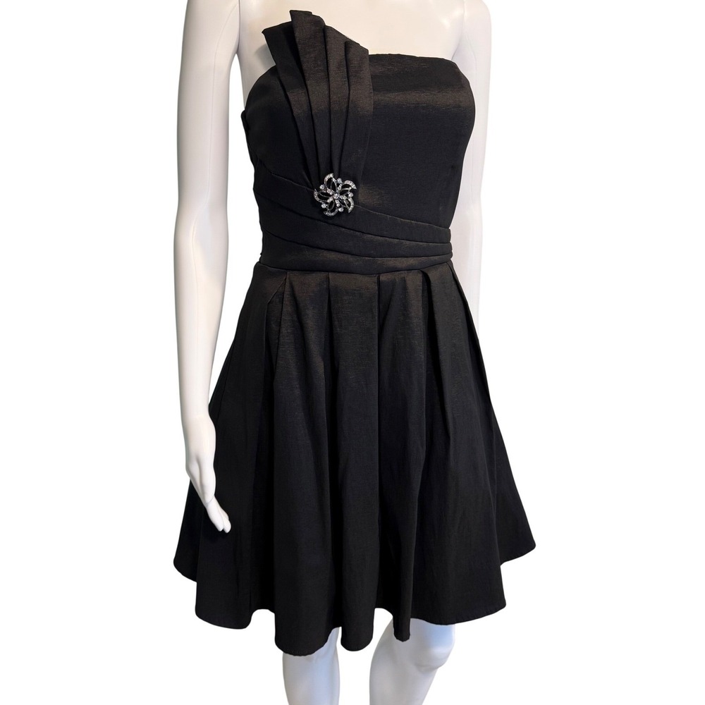 Vintage-Inspired Black Formal Party Dress Large Strapless Waist Wrap Flare Skirt